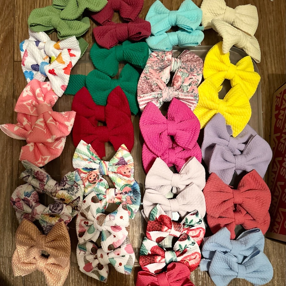 Piggies bows